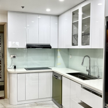 TỦ BẾP NHỰA ĐẶC RUỘT + CÁNH ACRYLIC TRÁNG BÓNG