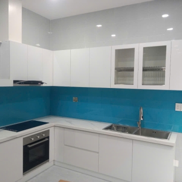 KIỂU BẾP MODUN THÙNG NHỰA CÁNH ACRYLIC BÓNG GƯƠNG