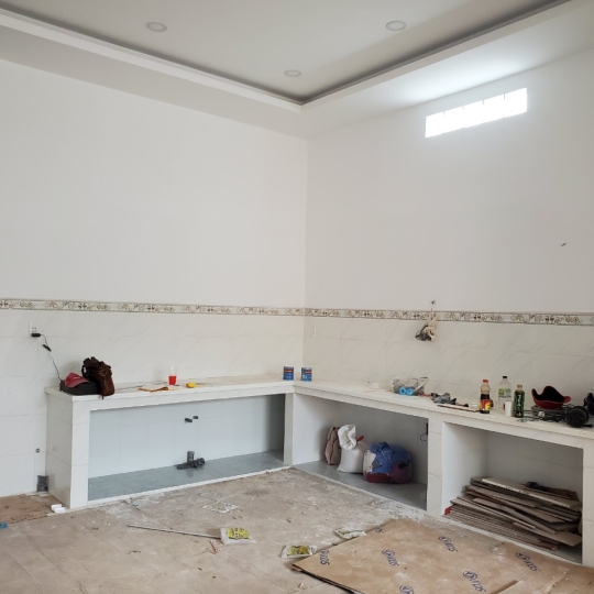 NÂNG CẤP BẾP CŨ ĐÃ XÂY KHUNG BAO NHÀ CHỊ MAI Q12